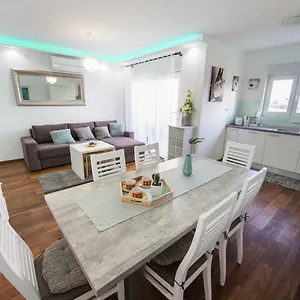https://apartments-tea-nevio.splithotels.org