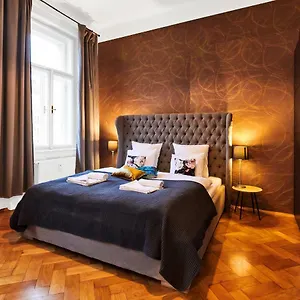 https://royal-route-residence-lesser-town.praguehotelsweb.com